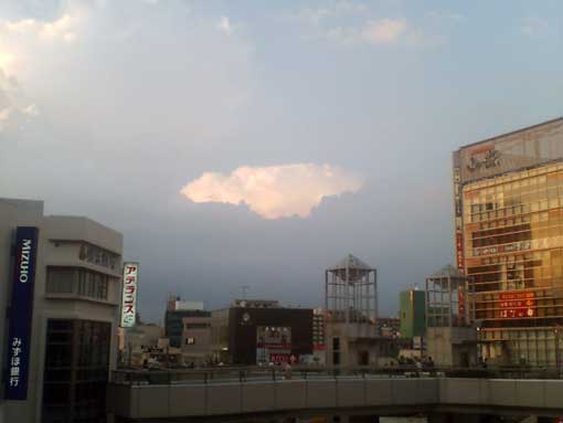 ファイル名: D10000012.jpg
ファイルサイズ: 13KB 面白い雲