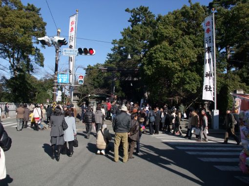 ファイル名: DSCF5771.jpg
ファイルサイズ: 53KB 寒川神社到着
