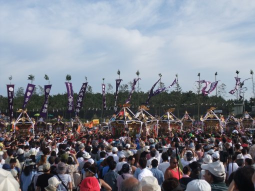 ファイル名: DSCF7428.jpg
ファイルサイズ: 49.5KB 神輿勢揃い