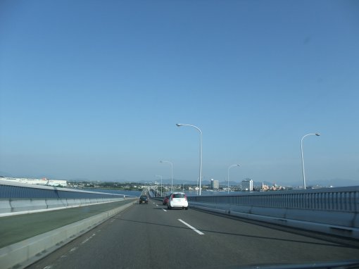 ファイル名: DSCF8099.jpg
ファイルサイズ: 17.8KB 琵琶湖大橋