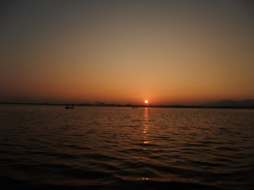 ファイル名: DSCF8169.jpg
ファイルサイズ: 19.4KB 日の出