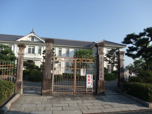 ファイル名: NONALNUM-445343463831303528E8BF91E6B19FE585ABE5B9A1E5B882E7AB8BE585ABE5B9A1E5B08FE5ADA6E6A0A129.jpg
ファイルサイズ: 46.8KB 近江八幡市立八幡小学校