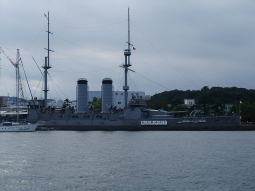 ファイル名: DSCF8801.jpg
ファイルサイズ: 28.2KB フェリーから見た船艦三笠