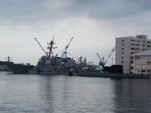 ファイル名: DSCF8812.jpg
ファイルサイズ: 30.9KB 護衛艦と潜水艦
